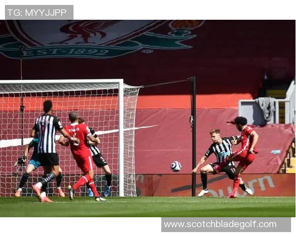 成都羽毛球队边路渗透战术分析与成效探讨