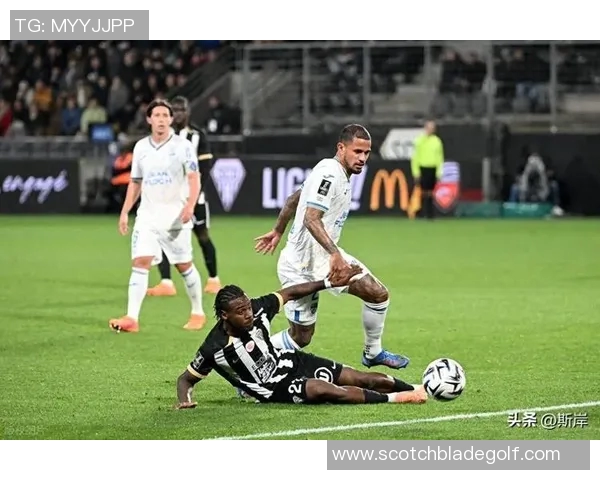 巴黎圣日耳曼主场迎战洛里昂期待精彩对决与球迷热情助威