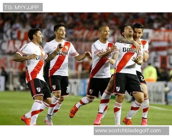 科隆竞技与圣菲联合激战正酣谁能在这场较量中笑到最后