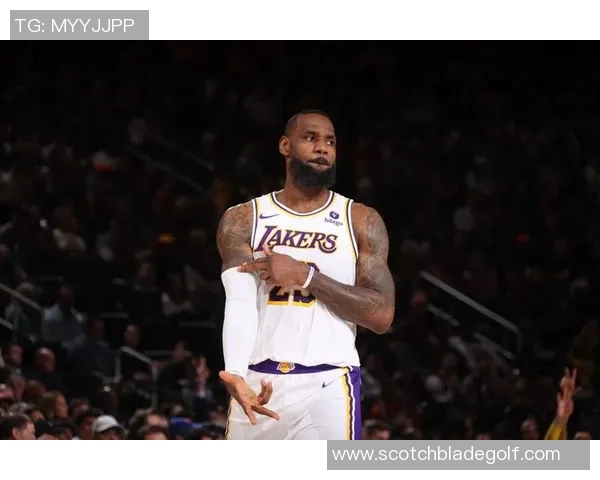 詹姆斯创历史新里程碑成为首位4万分1万板1万助的传奇球员